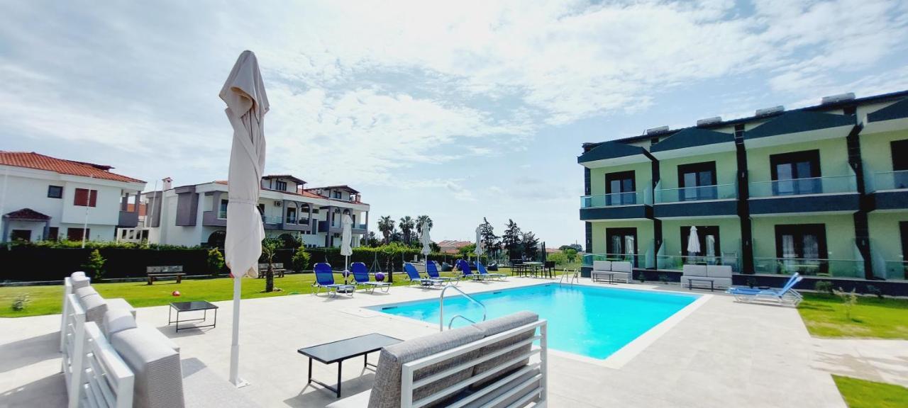 Paramithi Luxury Apartments Nikiti  Exterior foto