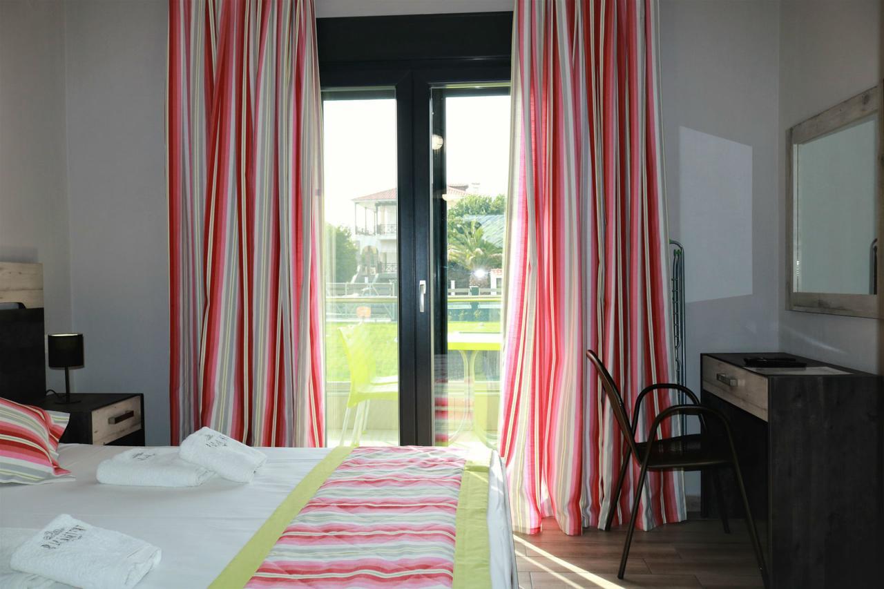 Paramithi Luxury Apartments Nikiti  Exterior foto